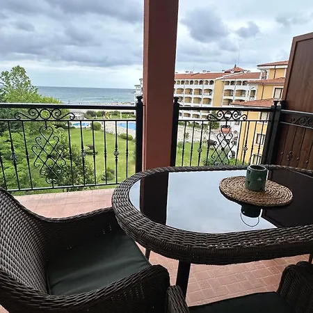 דירה Sea View South